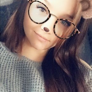 Meet your Posher, Hahailey